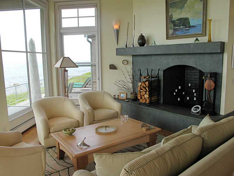 1415 Cooneymus Road Block Island, RI 02807 - Photo 8 of 25 Living Room.
