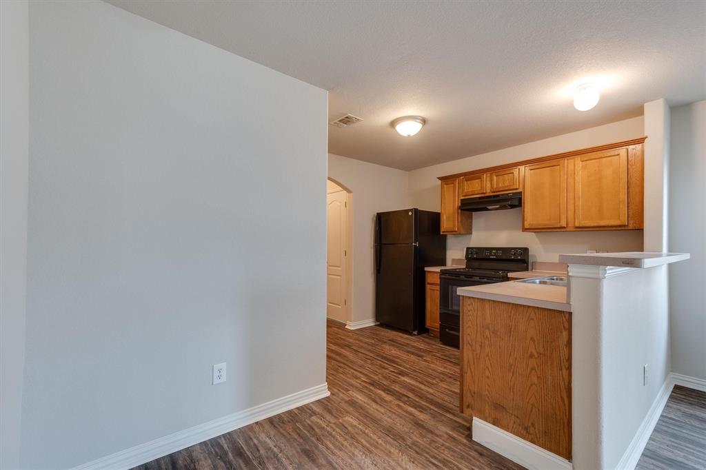 121 Cliff Height Circle Dallas, TX 75241 - Photo 14 of 25