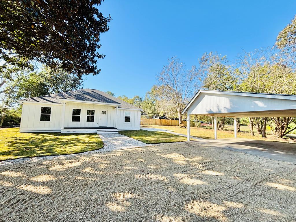 187 Earl Dubuisson Road Carriere, MS 39426 - Photo 1 of 1 Main View