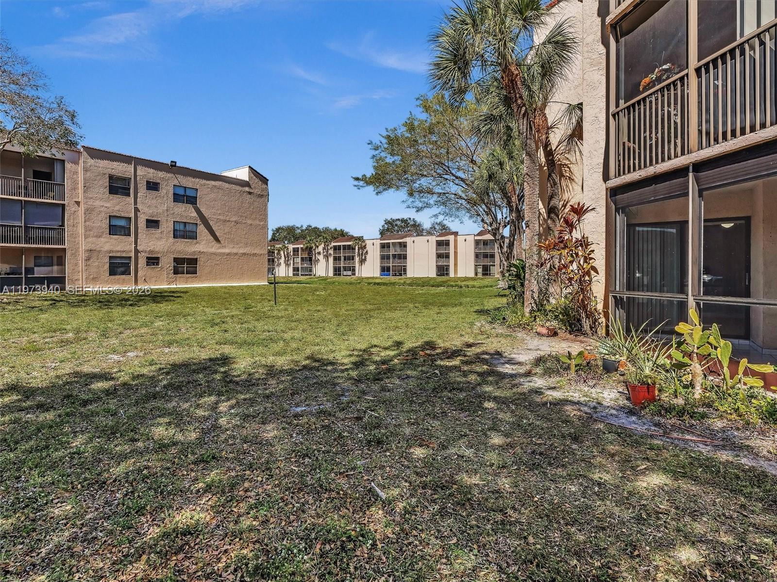 3252 Foxcroft Road, Unit 102 Miramar, FL 33025 - Photo 27 of 34