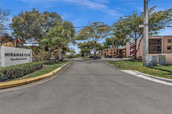 $245,000 | 3252 Foxcroft Road, Unit 102, Miramar, FL 33025