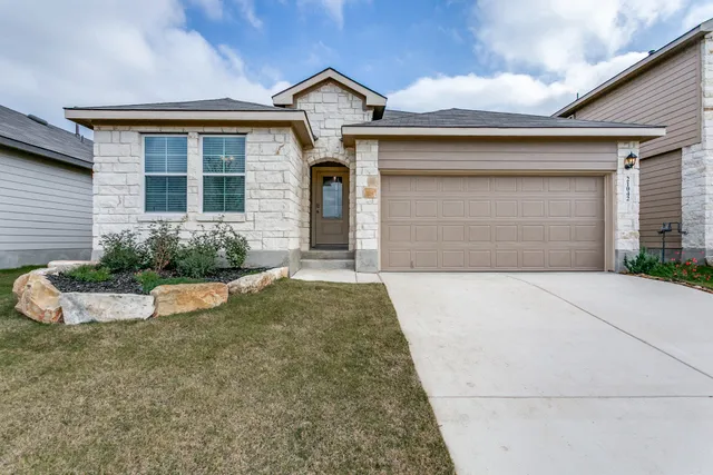 $2,495 | 21042 Gravel Keep, San Antonio, TX 78266