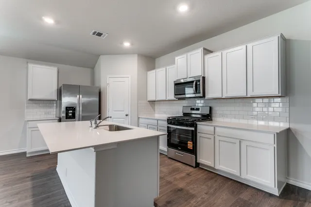 $2,495 | 21042 Gravel Keep, San Antonio, TX 78266