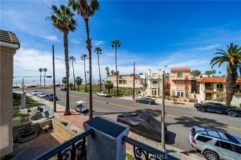 $3,098,000 | 116 11th Street, Huntington Beach, CA 92648