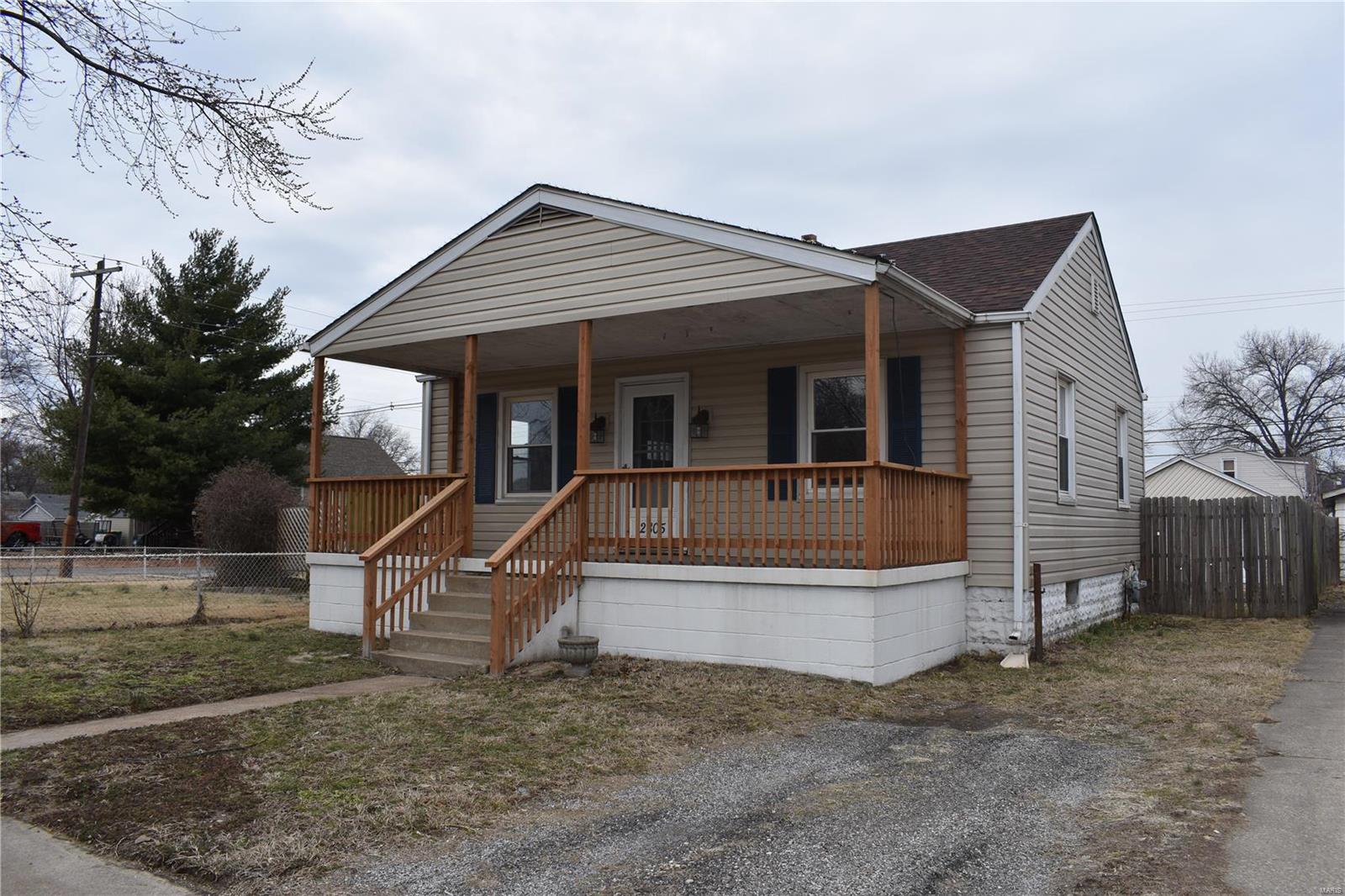 2805 Ralph Street Granite City, IL 62040 - Photo 1 of 32 Gallery Image 1