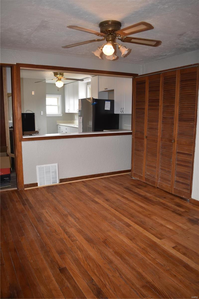 2805 Ralph Street Granite City, IL 62040 - Photo 10 of 32 Gallery Image 10