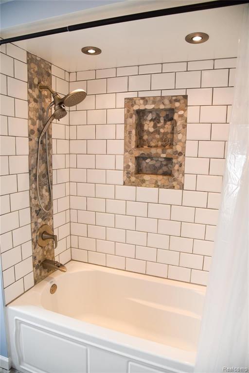 737 Dressler Lane Rochester Hills, MI 48307 - Photo 11 of 15