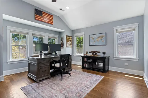 $1,300,000 | 4320 North Whipple Street, Chicago, IL 60618