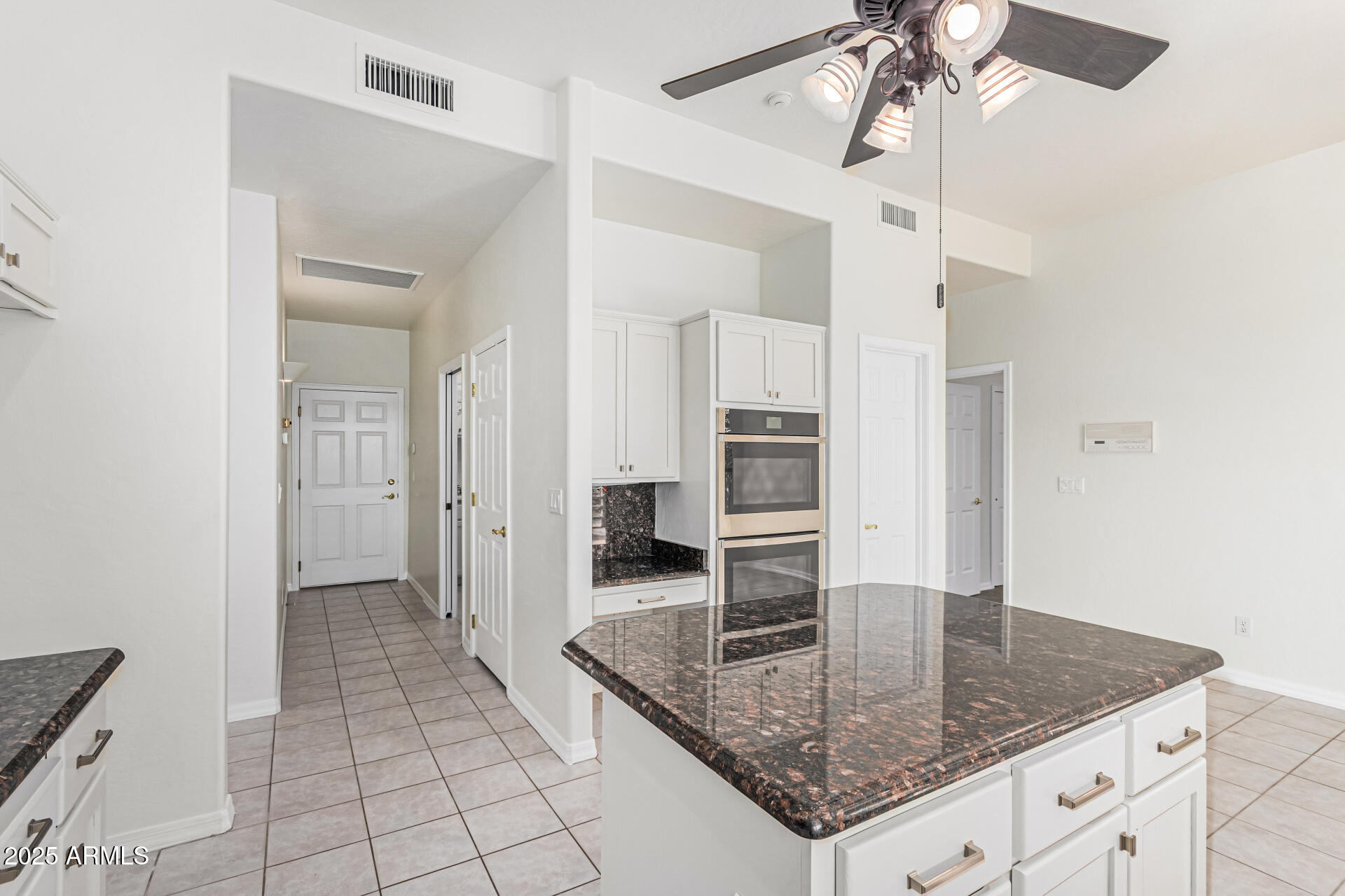 4237 North Recker Road Mesa, AZ 85215 - Photo 14 of 52 Kitchen