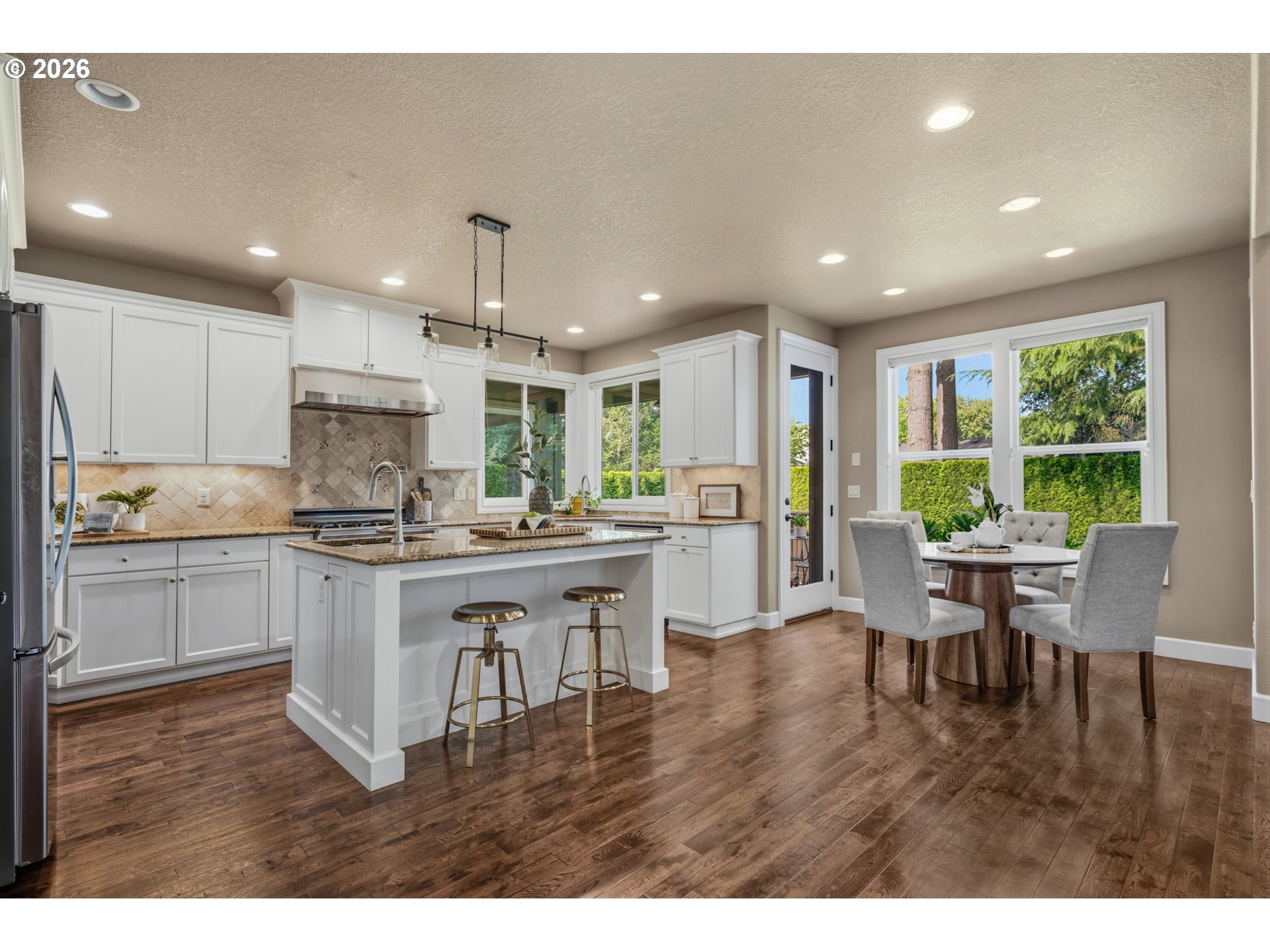 9245 Southwest 74th Avenue Portland, OR 97223 - Photo 9 of 37 Kitchen