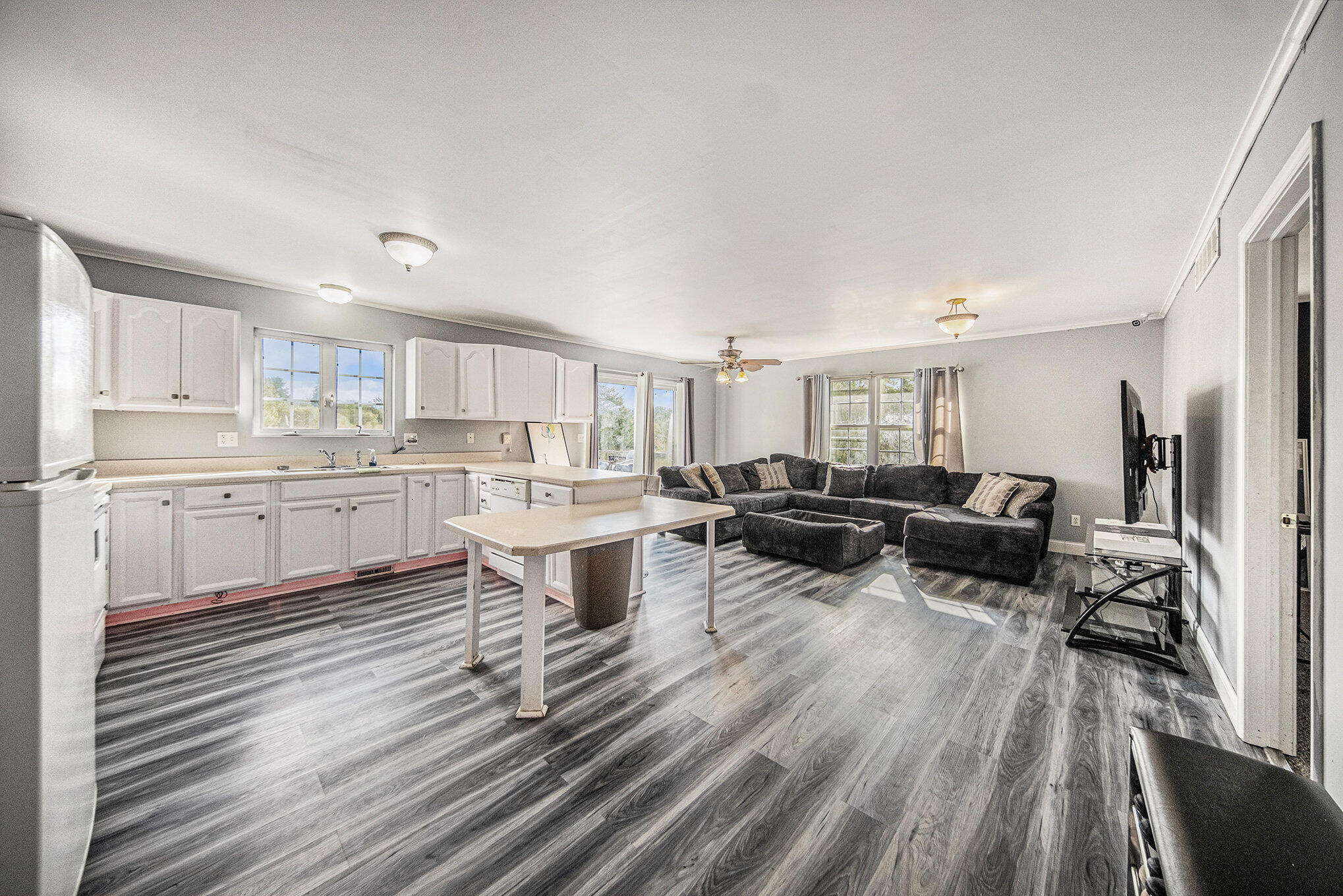 10497 South Jackson Road Cement City, MI 49233 - Photo 5 of 49 012_sbp_104_360