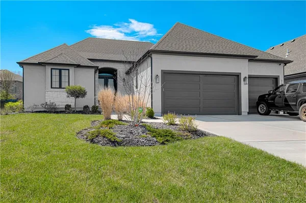 $1,150,000 | 10313 West 151st Place, Overland Park, KS 66221