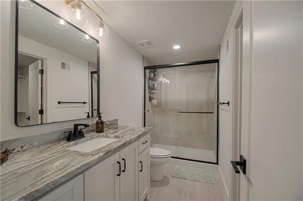 $1,150,000 | 10313 West 151st Place, Overland Park, KS 66221