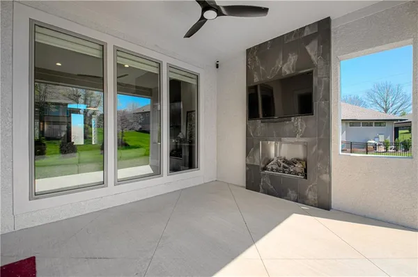 $1,150,000 | 10313 West 151st Place, Overland Park, KS 66221