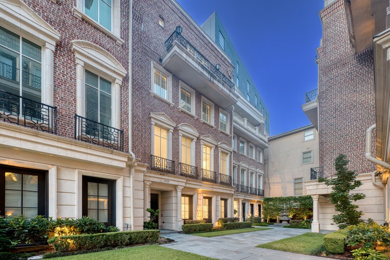 1913 Revere Street Houston, TX 77019 - Photo 2 of 40 a front view of a brick building