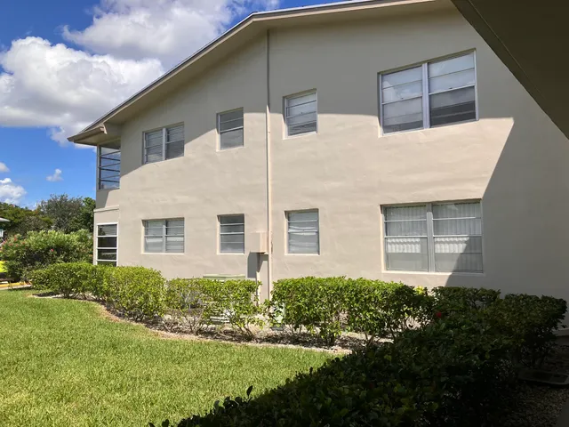 a house view with a outdoor space