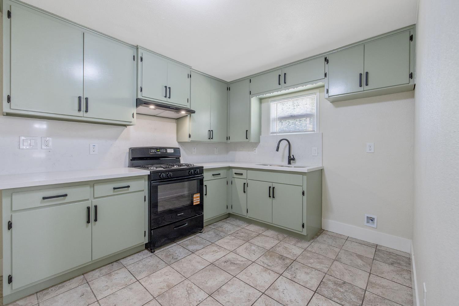 13872 Hanford Armona Road Armona, CA 93202 - Photo 10 of 32