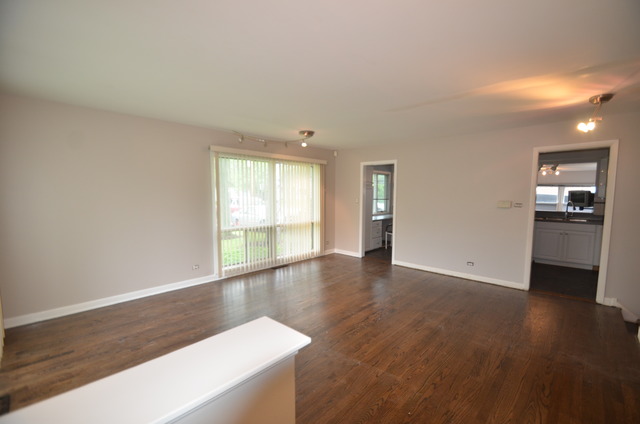 1430 Deerfield Road Deerfield, IL 60015 - Photo 3 of 19