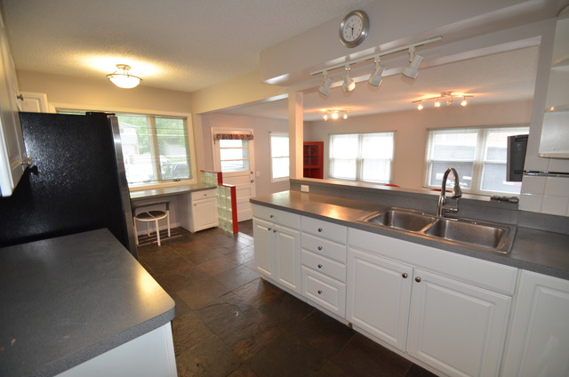 1430 Deerfield Road Deerfield, IL 60015 - Photo 5 of 19