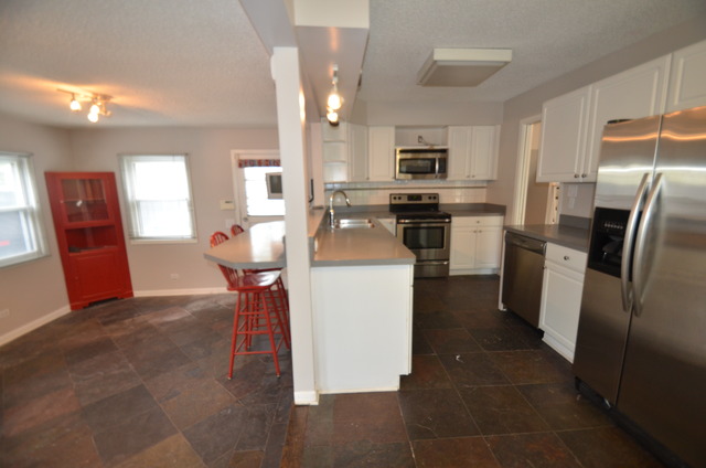 1430 Deerfield Road Deerfield, IL 60015 - Photo 8 of 19