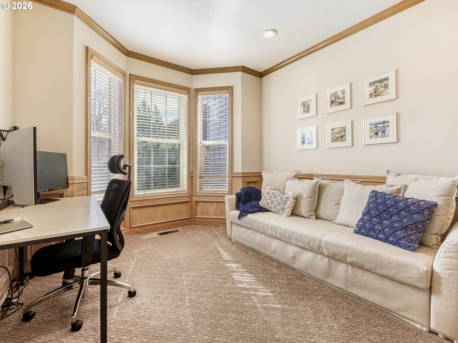 10979 Southwest Matzen Drive Wilsonville, OR 97070 - Photo 22 of 37 a living room with furniture and a window