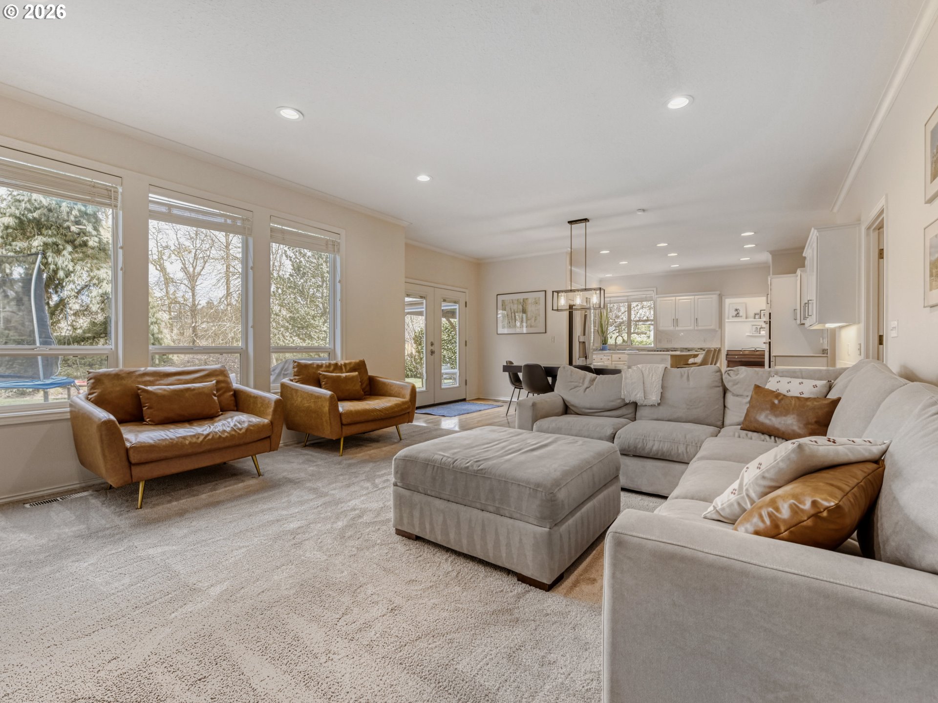 10979 Southwest Matzen Drive Wilsonville, OR 97070 - Photo 6 of 37 a living room with furniture and a large window