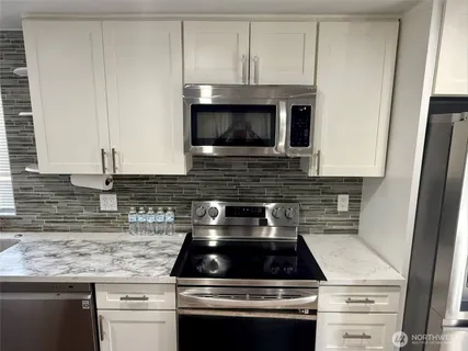 $640,000 | 217 Tacoma Boulevard South, Pacific, WA 98047