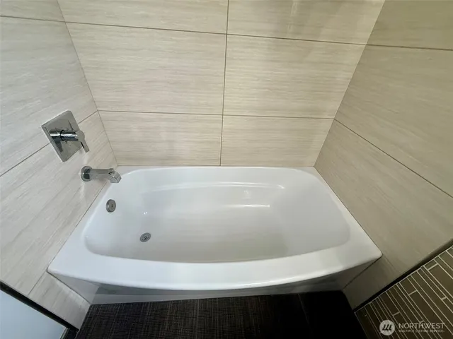 $640,000 | 217 Tacoma Boulevard South, Pacific, WA 98047