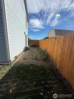 $640,000 | 217 Tacoma Boulevard South, Pacific, WA 98047