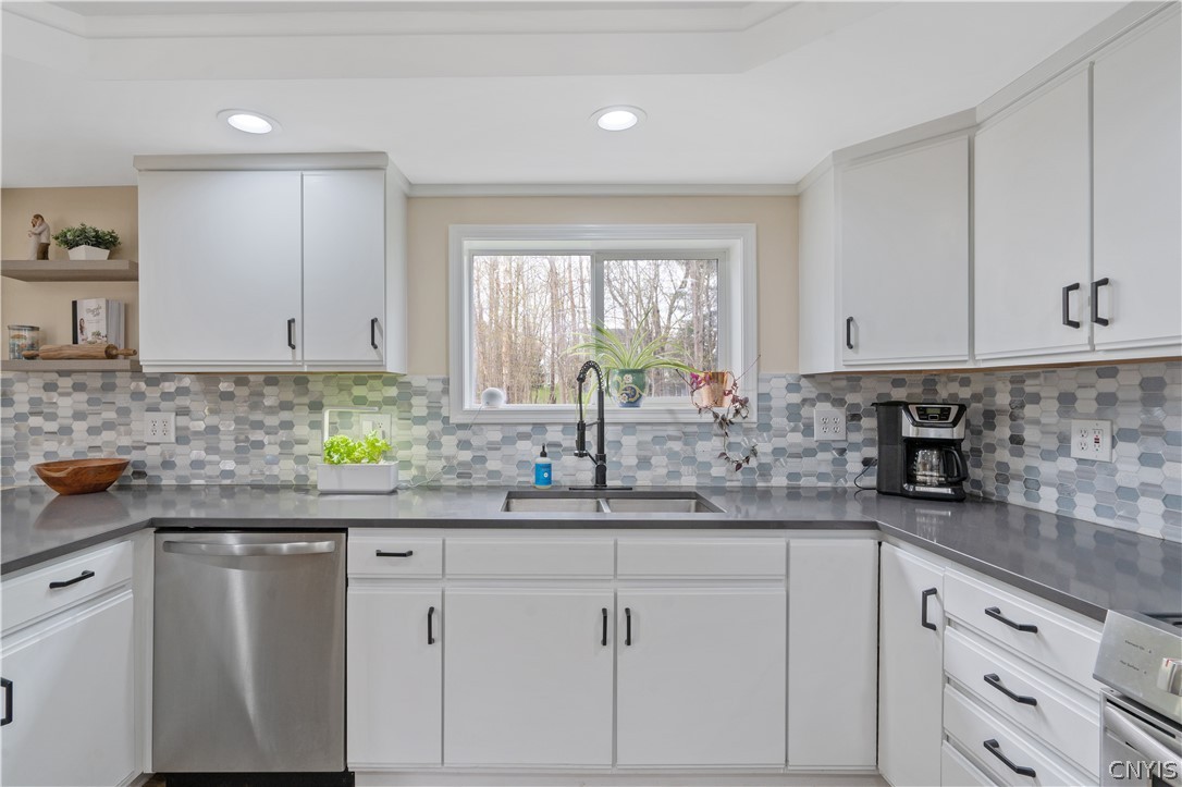 8431 River Road Lysander, NY 13027 - Photo 12 of 46 Kitchen