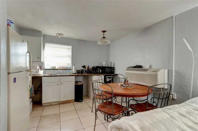 $349,000 | 533 Eastwood Lane, Daytona Beach, FL 32118