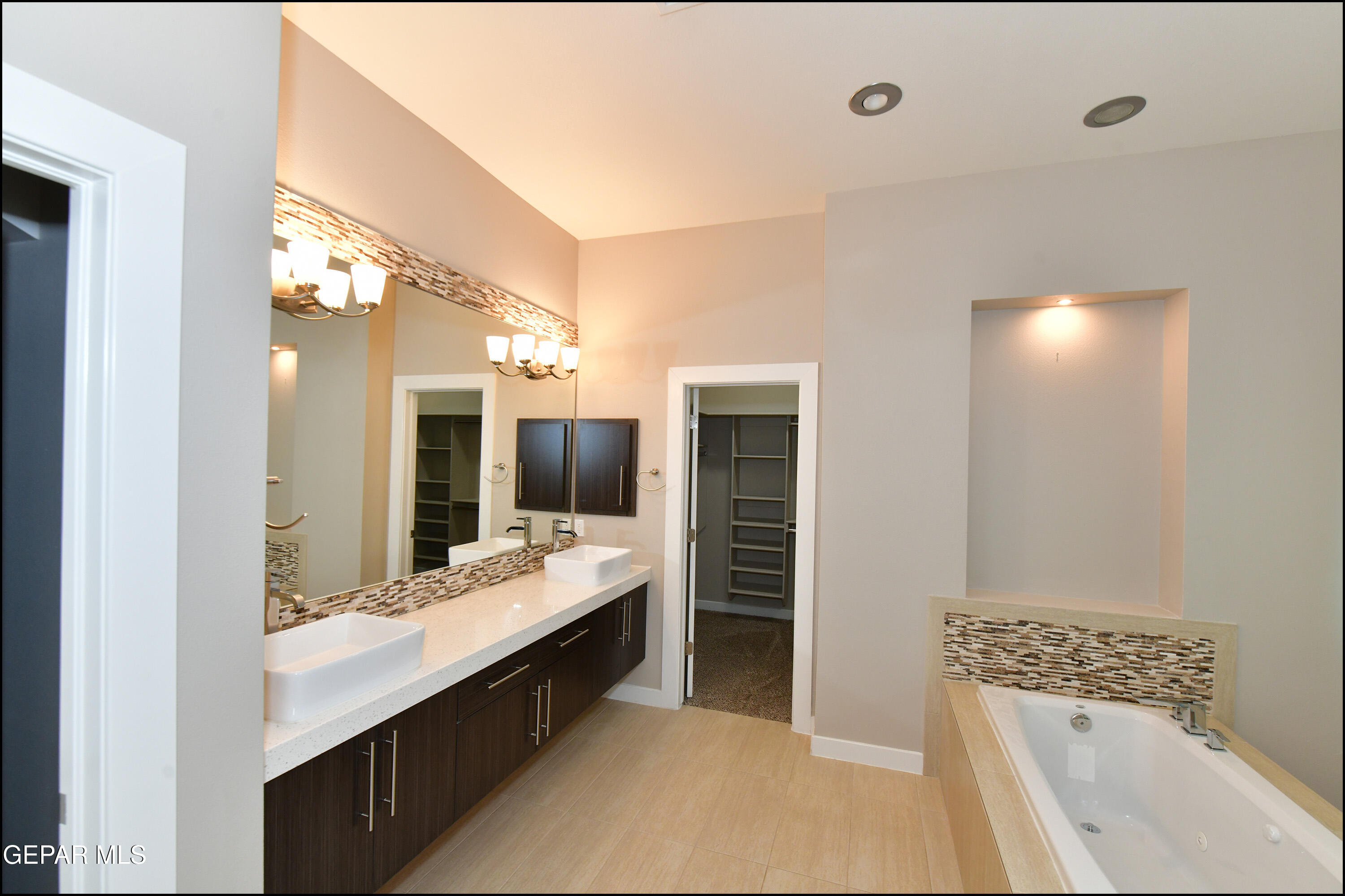 6295 Casper Ridge Drive El Paso, TX 79912 - Photo 14 of 85 28