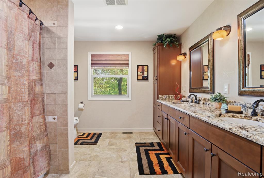 6211 Kings Scepter Road Grand Blanc, MI 48439 - Photo 24 of 82