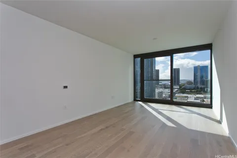 $960,000 | 333 Ward Avenue, Unit 1607, Honolulu, HI 96814