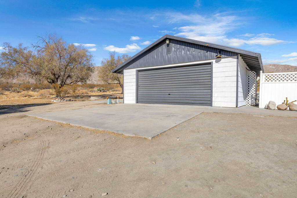 51088 Mecca Road Morongo Valley, CA 92256 - Photo 63 of 77 a view of a house with a outdoor space