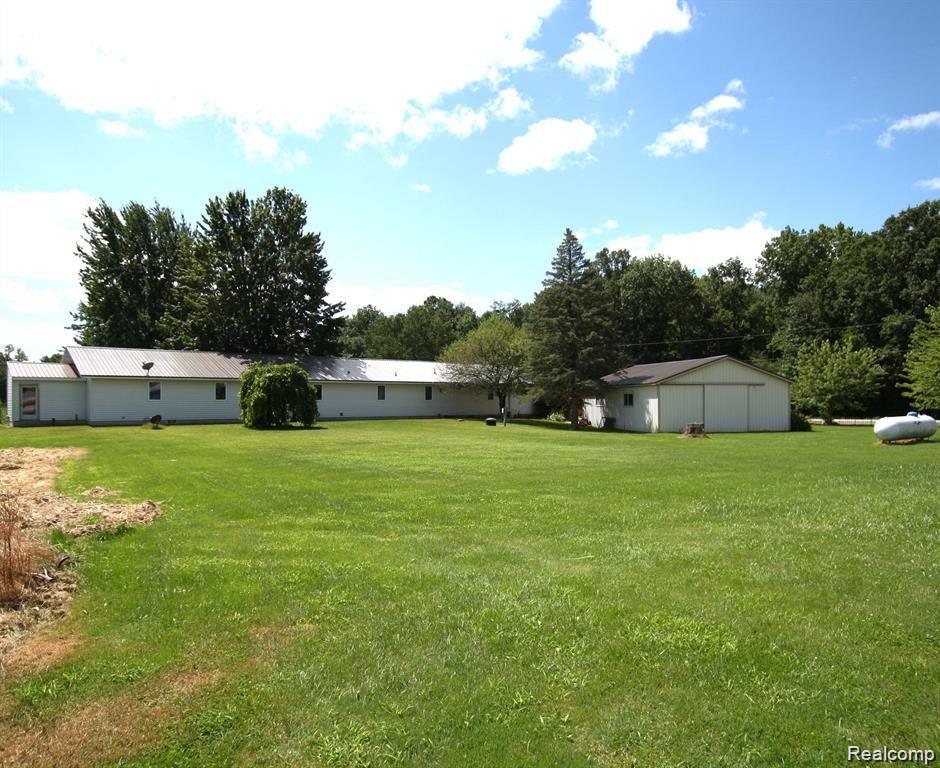 351 South Bay Mid County Line Road Midland, MI 48642 - Photo 5 of 46