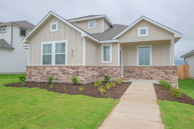 $4,500 | 520 Clearlake Drive, Hutto, TX 78634