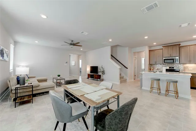 $4,500 | 520 Clearlake Drive, Hutto, TX 78634