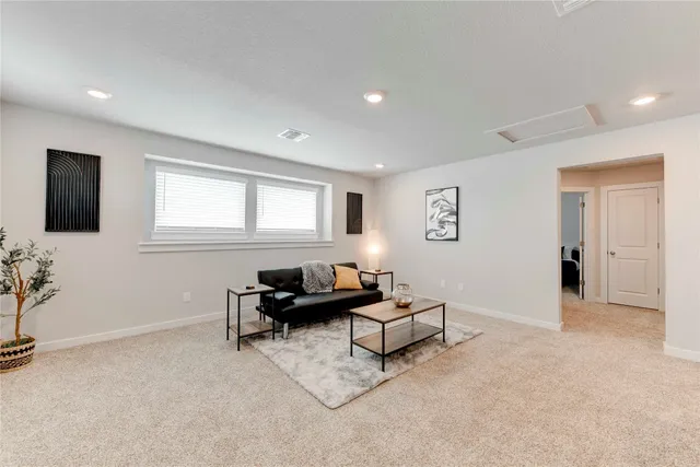 $4,500 | 520 Clearlake Drive, Hutto, TX 78634