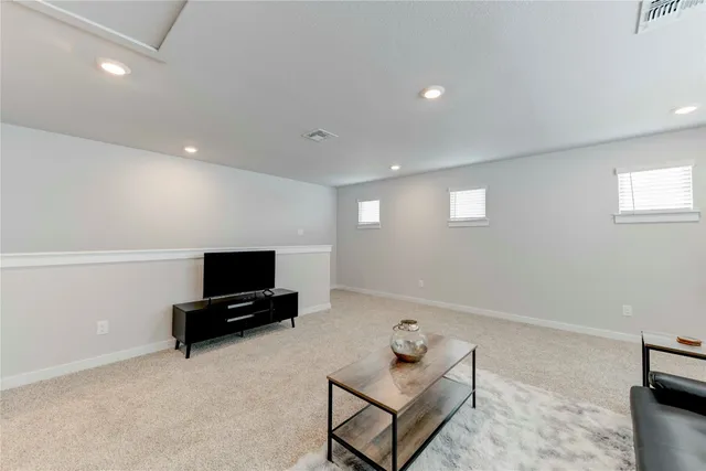 $4,500 | 520 Clearlake Drive, Hutto, TX 78634