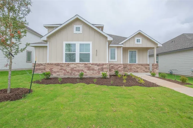 $4,500 | 520 Clearlake Drive, Hutto, TX 78634