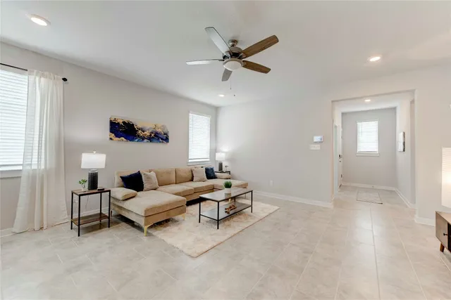 $4,500 | 520 Clearlake Drive, Hutto, TX 78634