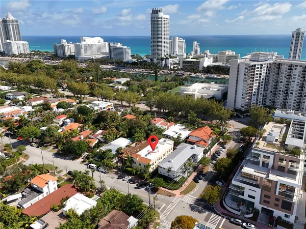 a picture of city view