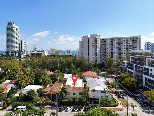 a picture of city view
