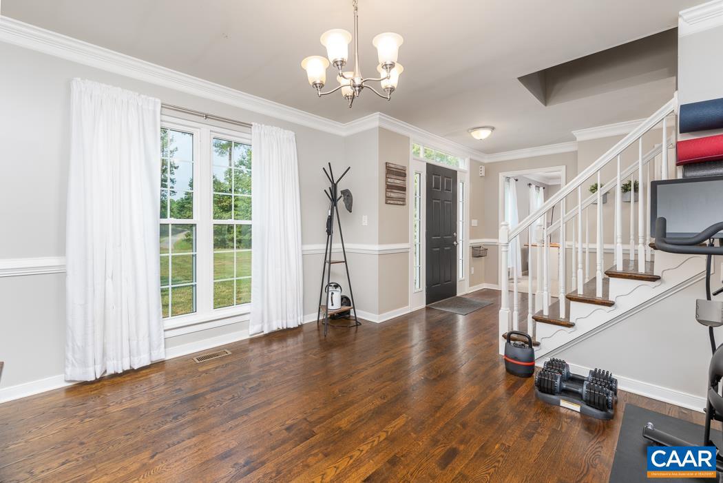 320 Willow Ridge Road Troy, VA 22974 - Photo 5 of 37
