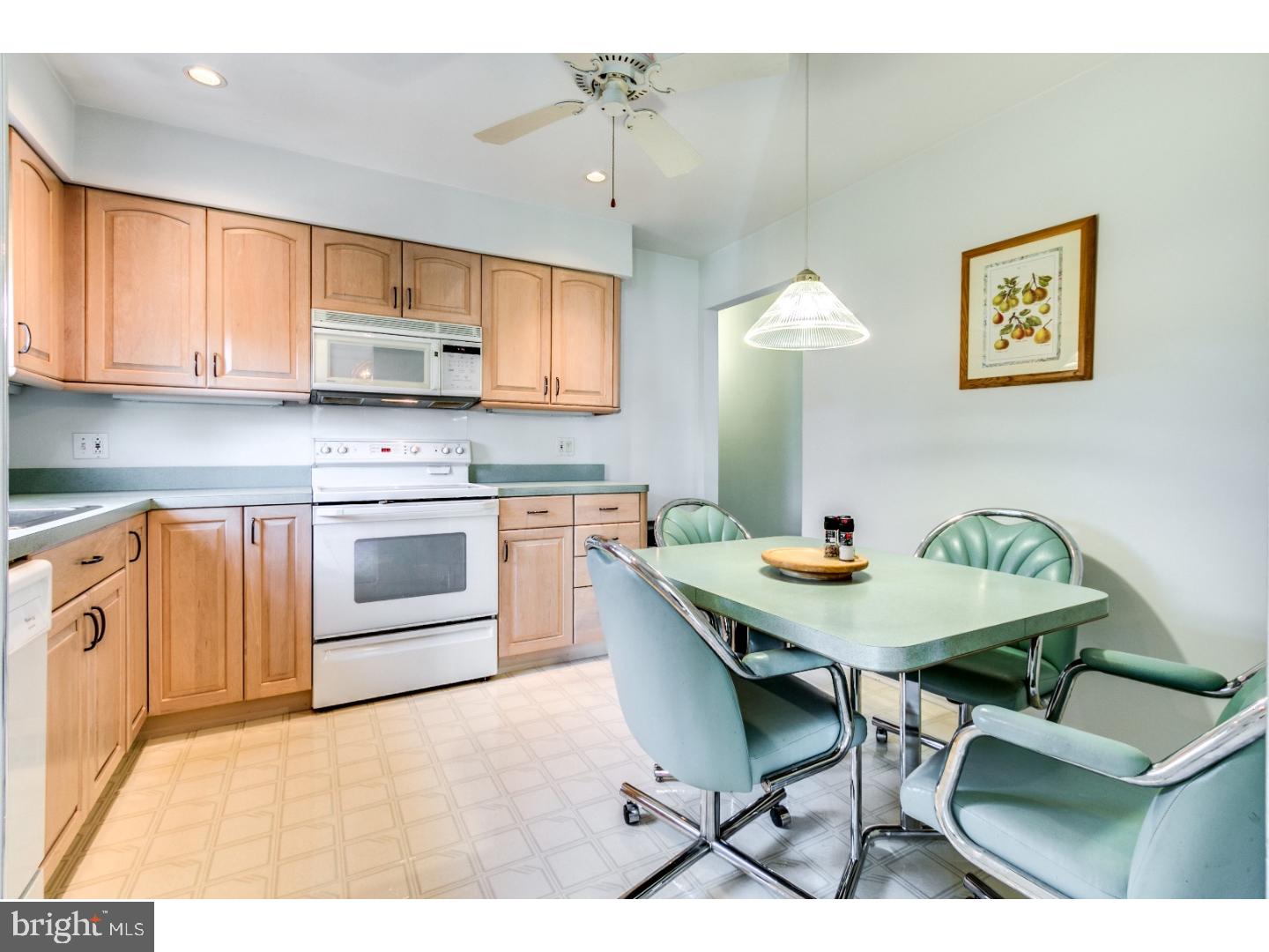 122 Woodstream Road Boothwyn, PA 19061 - Photo 11 of 25 Gallery Image 11