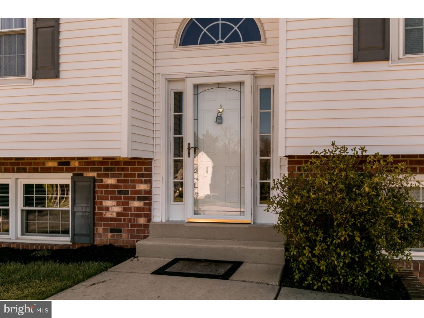 122 Woodstream Road Boothwyn, PA 19061 - Photo 2 of 25 Gallery Image 2