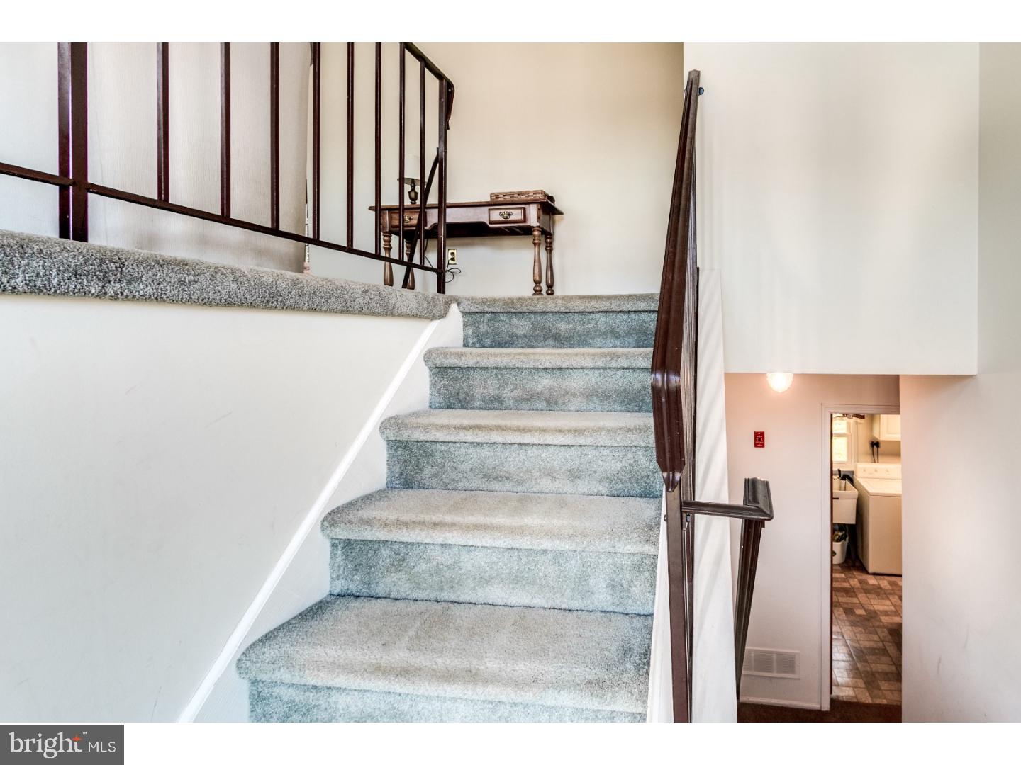 122 Woodstream Road Boothwyn, PA 19061 - Photo 3 of 25 Gallery Image 3