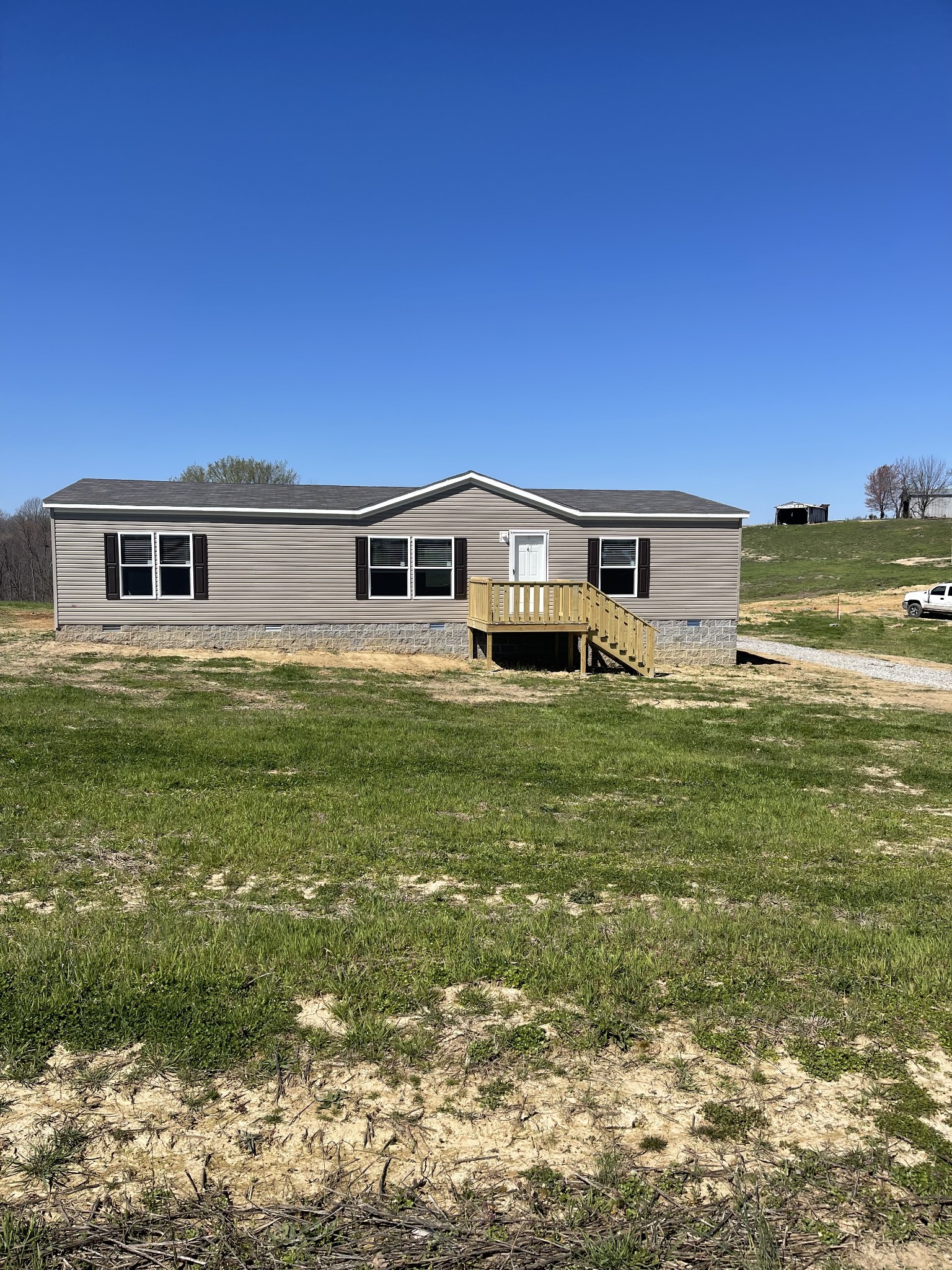 2709 Wixtown Road Westmoreland, TN 37186 - Photo 3 of 18 Gallery Image 3