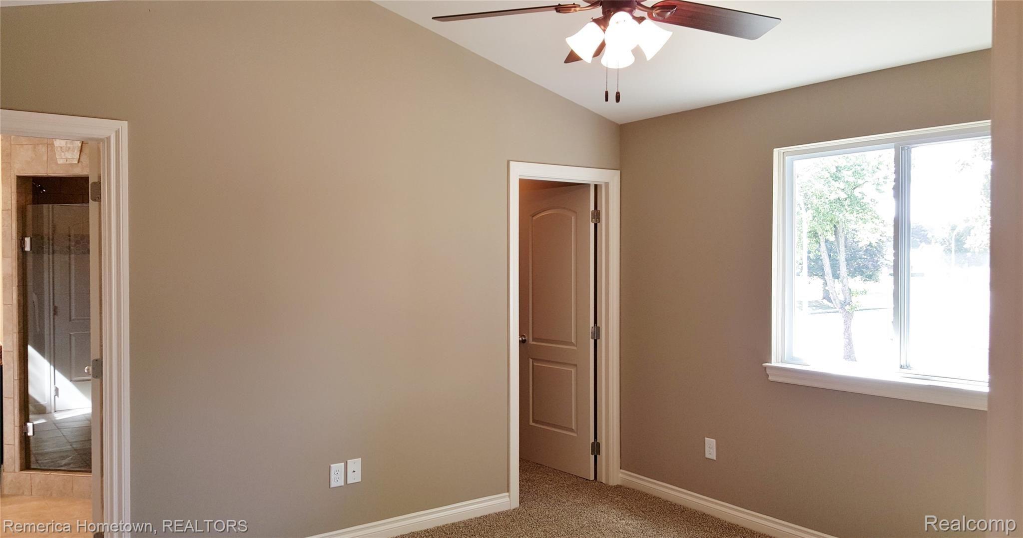 19315 Inkster Road Livonia, MI 48152 - Photo 8 of 15 4.1 Master Bedroom